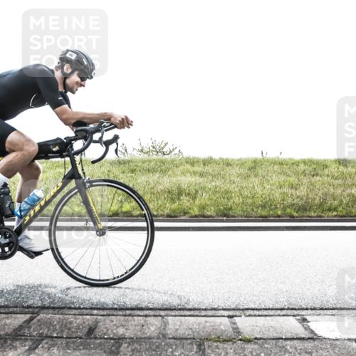 21.06.2026 - 29. Vierlanden-Triathlon H.Heesch http://msf.ph/oto/9895919 21.06.2026 10:52:34 Radfahren 96, 115, 156, 190, 406 meine-sportfotos.de