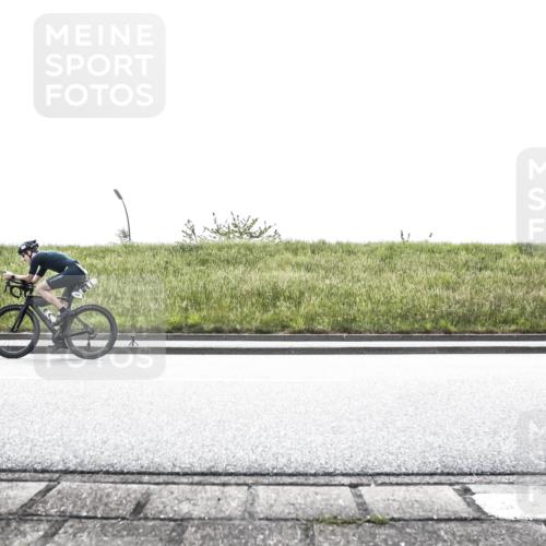 21.06.2026 - 29. Vierlanden-Triathlon H.Heesch http://msf.ph/oto/9895945 21.06.2026 10:54:09 Radfahren 100, 230, 245, 246, 540, 614, 624 meine-sportfotos.de