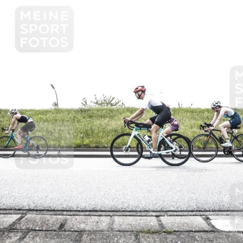 21.06.2026 - 29. Vierlanden-Triathlon H.Heesch http://msf.ph/oto/9895949 21.06.2026 10:54:39 Radfahren 33, 94, 506, 509, 526, 545, 552, 562, 599 meine-sportfotos.de