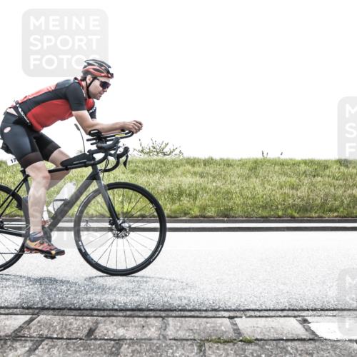 21.06.2026 - 29. Vierlanden-Triathlon H.Heesch http://msf.ph/oto/9895962 21.06.2026 10:58:13 Radfahren 140, 171, 561 meine-sportfotos.de