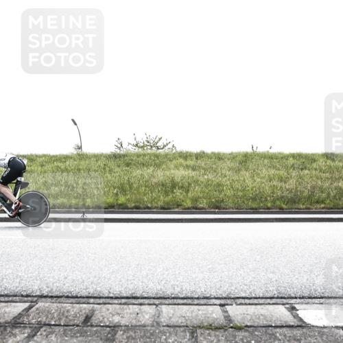 21.06.2026 - 29. Vierlanden-Triathlon H.Heesch http://msf.ph/oto/9895968 21.06.2026 10:59:13 Radfahren 42, 57, 141, 226, 388, 548, 590, 608, 618 meine-sportfotos.de