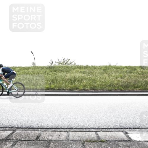 21.06.2026 - 29. Vierlanden-Triathlon H.Heesch http://msf.ph/oto/9895969 21.06.2026 10:59:18 Radfahren 57, 388, 548, 590, 608, 618 meine-sportfotos.de