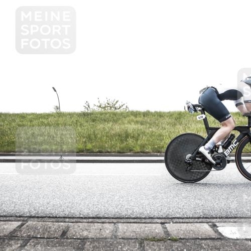 21.06.2026 - 29. Vierlanden-Triathlon H.Heesch http://msf.ph/oto/9895982 21.06.2026 11:00:25 Radfahren 120, 126, 172, 240, 639, 677 meine-sportfotos.de