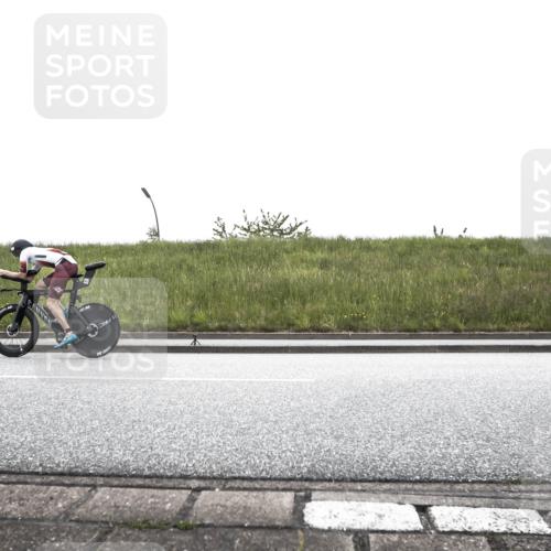 21.06.2026 - 29. Vierlanden-Triathlon H.Heesch http://msf.ph/oto/9896005 21.06.2026 09:36:46 Radfahren 18, 60, 151 meine-sportfotos.de
