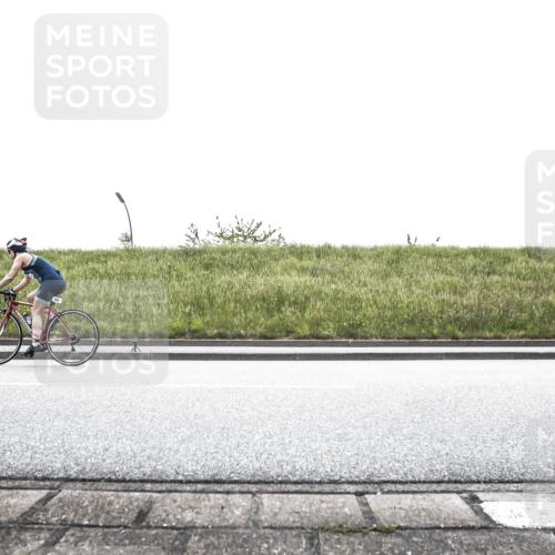 21.06.2026 - 29. Vierlanden-Triathlon H.Heesch http://msf.ph/oto/9896010 21.06.2026 11:03:40 Radfahren 482, 484, 546, 663 meine-sportfotos.de