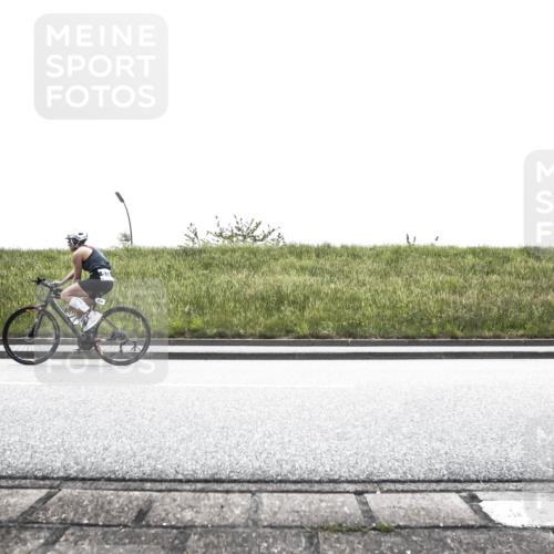 21.06.2026 - 29. Vierlanden-Triathlon H.Heesch http://msf.ph/oto/9896024 21.06.2026 11:05:44 Radfahren 719, 740 meine-sportfotos.de