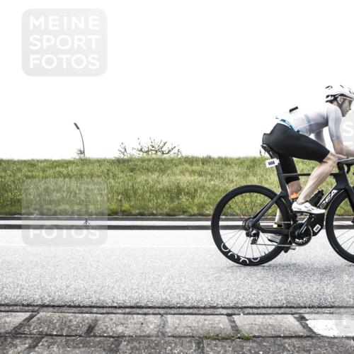 21.06.2026 - 29. Vierlanden-Triathlon H.Heesch http://msf.ph/oto/9896027 21.06.2026 11:05:56 Radfahren 133, 176, 512, 666, 726 meine-sportfotos.de
