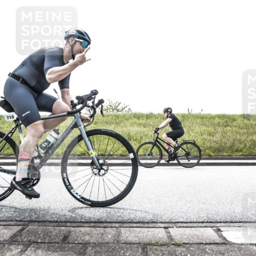 21.06.2026 - 29. Vierlanden-Triathlon H.Heesch http://msf.ph/oto/9896052 21.06.2026 11:10:22 Radfahren 280, 498, 589, 710, 728 meine-sportfotos.de