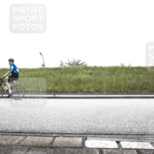 21.06.2026 - 29. Vierlanden-Triathlon H.Heesch http://msf.ph/oto/9896055 21.06.2026 09:39:40 Radfahren 22, 163, 213 meine-sportfotos.de