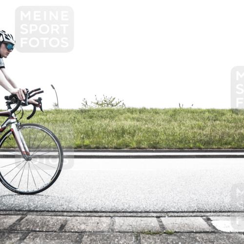 21.06.2026 - 29. Vierlanden-Triathlon H.Heesch http://msf.ph/oto/9896060 21.06.2026 11:11:35 Radfahren 89, 220, 611, 641, 695 meine-sportfotos.de