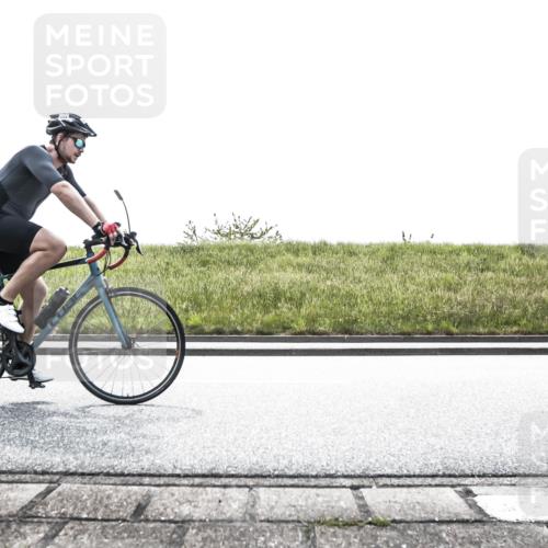 21.06.2026 - 29. Vierlanden-Triathlon H.Heesch http://msf.ph/oto/9896070 21.06.2026 11:12:20 Radfahren 123, 644 meine-sportfotos.de