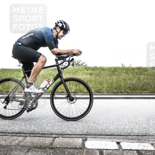21.06.2026 - 29. Vierlanden-Triathlon H.Heesch http://msf.ph/oto/9896081 21.06.2026 09:41:41 Radfahren 41, 48, 146, 205, 1353 meine-sportfotos.de