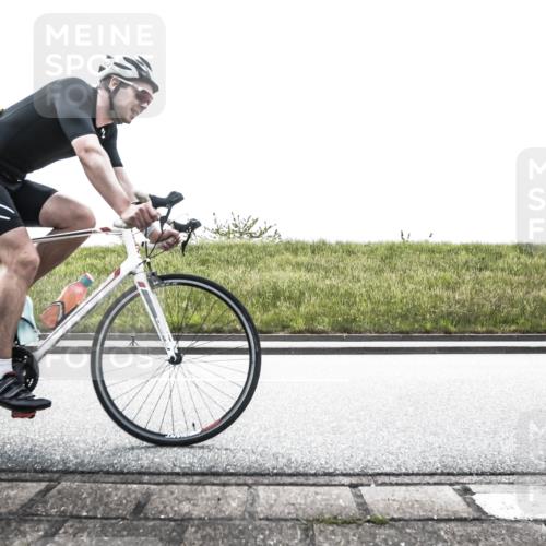21.06.2026 - 29. Vierlanden-Triathlon H.Heesch http://msf.ph/oto/9896082 21.06.2026 11:13:37 Radfahren 91, 103, 178, 223, 266, 643, 652, 727 meine-sportfotos.de