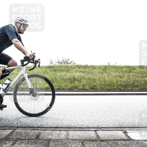21.06.2026 - 29. Vierlanden-Triathlon H.Heesch http://msf.ph/oto/9896084 21.06.2026 11:13:39 Radfahren 91, 178, 223, 266, 643, 652, 655, 727 meine-sportfotos.de