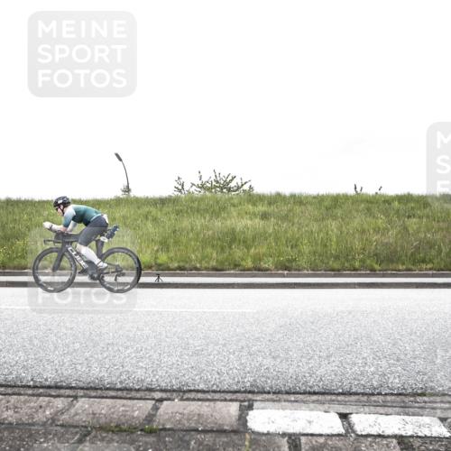 21.06.2026 - 29. Vierlanden-Triathlon H.Heesch http://msf.ph/oto/9896087 21.06.2026 09:41:50 Radfahren 15, 41, 48, 89, 1353 meine-sportfotos.de