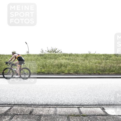 21.06.2026 - 29. Vierlanden-Triathlon H.Heesch http://msf.ph/oto/9896100 21.06.2026 11:16:05 Radfahren 217, 731 meine-sportfotos.de