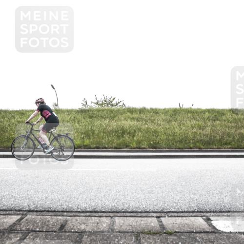 21.06.2026 - 29. Vierlanden-Triathlon H.Heesch http://msf.ph/oto/9896102 21.06.2026 11:16:33 Radfahren  meine-sportfotos.de