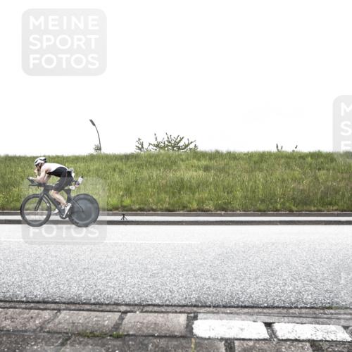 21.06.2026 - 29. Vierlanden-Triathlon H.Heesch http://msf.ph/oto/9896105 21.06.2026 09:42:35 Radfahren 49, 121, 127 meine-sportfotos.de