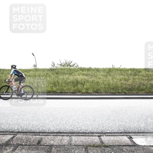 21.06.2026 - 29. Vierlanden-Triathlon H.Heesch http://msf.ph/oto/9896120 21.06.2026 11:20:03 Radfahren 20, 252, 292, 301 meine-sportfotos.de