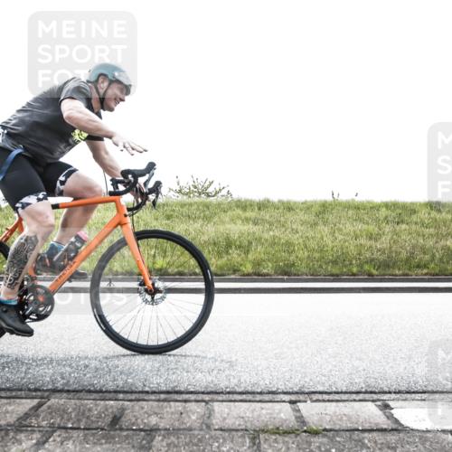 21.06.2026 - 29. Vierlanden-Triathlon H.Heesch http://msf.ph/oto/9896144 21.06.2026 11:22:44 Radfahren 760 meine-sportfotos.de