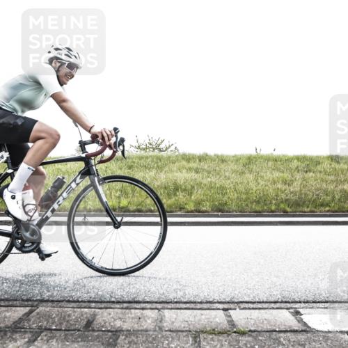 21.06.2026 - 29. Vierlanden-Triathlon H.Heesch http://msf.ph/oto/9896150 21.06.2026 11:23:22 Radfahren 130, 135, 266 meine-sportfotos.de