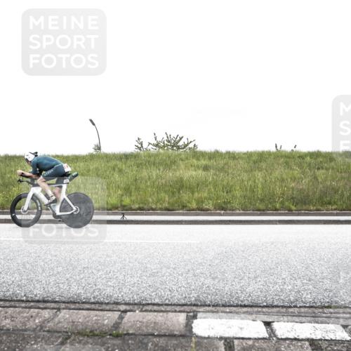 21.06.2026 - 29. Vierlanden-Triathlon H.Heesch http://msf.ph/oto/9896159 21.06.2026 09:44:48 Radfahren 77, 132, 193 meine-sportfotos.de