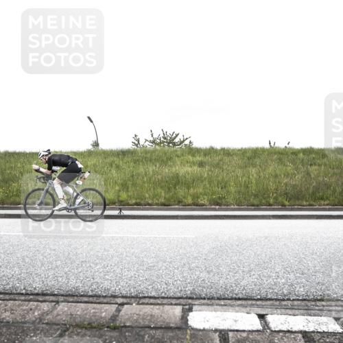21.06.2026 - 29. Vierlanden-Triathlon H.Heesch http://msf.ph/oto/9896179 21.06.2026 09:45:28 Radfahren 79, 128, 261 meine-sportfotos.de
