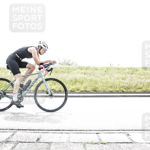 21.06.2026 - 29. Vierlanden-Triathlon H.Heesch http://msf.ph/oto/9896190 21.06.2026 11:34:09 Radfahren 18, 657, 675, 762, 859, 890 meine-sportfotos.de