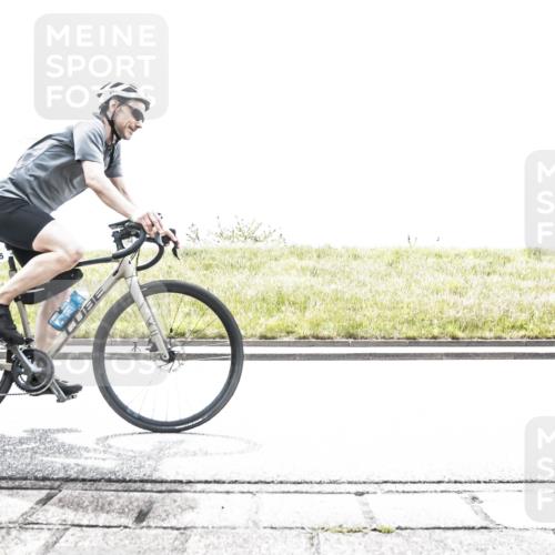 21.06.2026 - 29. Vierlanden-Triathlon H.Heesch http://msf.ph/oto/9896196 21.06.2026 11:37:50 Radfahren 105, 279, 706, 787, 895 meine-sportfotos.de