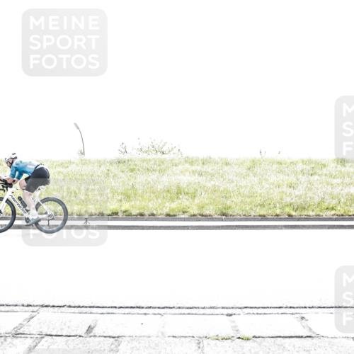 21.06.2026 - 29. Vierlanden-Triathlon H.Heesch http://msf.ph/oto/9896198 21.06.2026 11:38:09 Radfahren 637, 640, 666, 693, 814, 864 meine-sportfotos.de