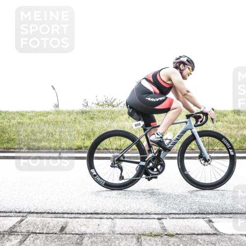 21.06.2026 - 29. Vierlanden-Triathlon H.Heesch http://msf.ph/oto/9896216 21.06.2026 11:40:09 Radfahren 87, 641, 688, 739, 850 meine-sportfotos.de