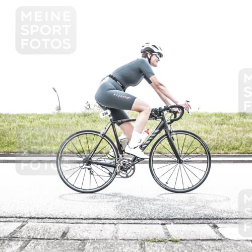 21.06.2026 - 29. Vierlanden-Triathlon H.Heesch http://msf.ph/oto/9896224 21.06.2026 11:41:35 Radfahren 137, 138, 236, 299, 649, 655, 659, 712, 744, 855 meine-sportfotos.de