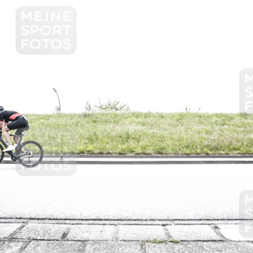 21.06.2026 - 29. Vierlanden-Triathlon H.Heesch http://msf.ph/oto/9896236 21.06.2026 11:42:01 Radfahren 133, 256, 636, 808 meine-sportfotos.de
