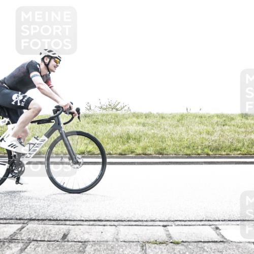 21.06.2026 - 29. Vierlanden-Triathlon H.Heesch http://msf.ph/oto/9896254 21.06.2026 11:42:37 Radfahren 158, 223, 650, 718, 727, 740, 745 meine-sportfotos.de