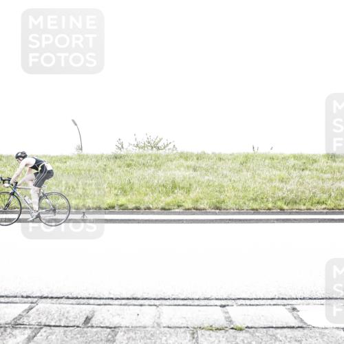 21.06.2026 - 29. Vierlanden-Triathlon H.Heesch http://msf.ph/oto/9896298 21.06.2026 11:43:46 Radfahren 52, 278, 720 meine-sportfotos.de