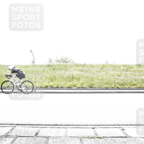 21.06.2026 - 29. Vierlanden-Triathlon H.Heesch http://msf.ph/oto/9896325 21.06.2026 11:44:48 Radfahren 101, 291, 672 meine-sportfotos.de