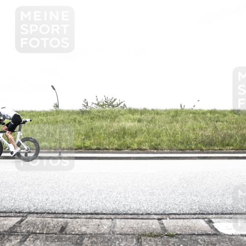 21.06.2026 - 29. Vierlanden-Triathlon H.Heesch http://msf.ph/oto/9896349 21.06.2026 09:53:59 Radfahren 45, 55, 136, 227, 257 meine-sportfotos.de
