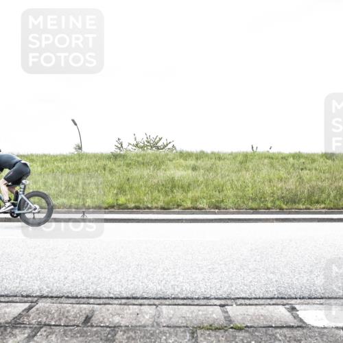 21.06.2026 - 29. Vierlanden-Triathlon H.Heesch http://msf.ph/oto/9896367 21.06.2026 09:54:42 Radfahren 99, 141, 186 meine-sportfotos.de