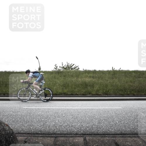 21.06.2026 - 29. Vierlanden-Triathlon H.Heesch http://msf.ph/oto/9896370 21.06.2026 12:36:05 Radfahren 781, 854 meine-sportfotos.de