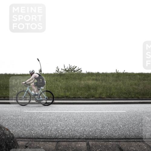 21.06.2026 - 29. Vierlanden-Triathlon H.Heesch http://msf.ph/oto/9896418 21.06.2026 12:39:09 Radfahren  meine-sportfotos.de