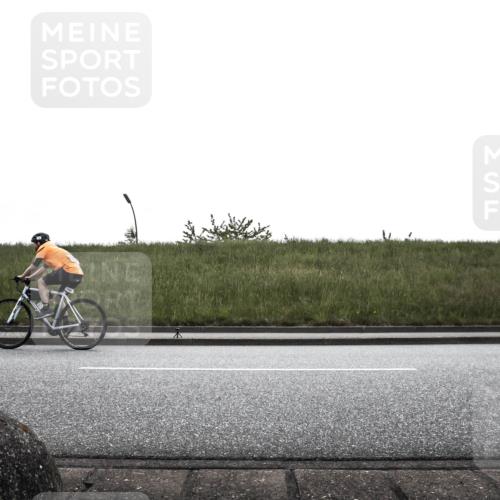 21.06.2026 - 29. Vierlanden-Triathlon H.Heesch http://msf.ph/oto/9896423 21.06.2026 12:39:43 Radfahren 846, 859, 870 meine-sportfotos.de