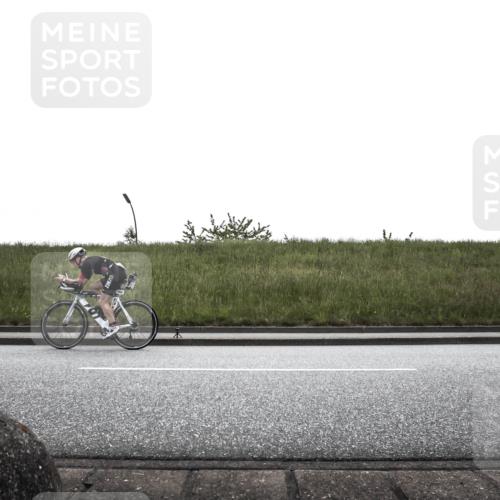 21.06.2026 - 29. Vierlanden-Triathlon H.Heesch http://msf.ph/oto/9896425 21.06.2026 12:39:46 Radfahren 859, 870 meine-sportfotos.de