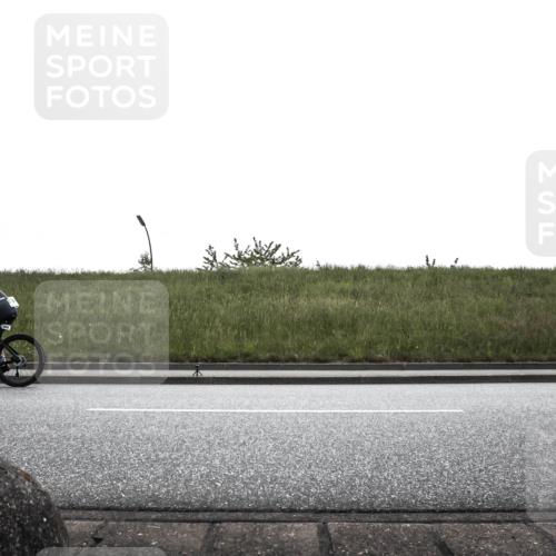 21.06.2026 - 29. Vierlanden-Triathlon H.Heesch http://msf.ph/oto/9896427 21.06.2026 12:39:49 Radfahren 870 meine-sportfotos.de