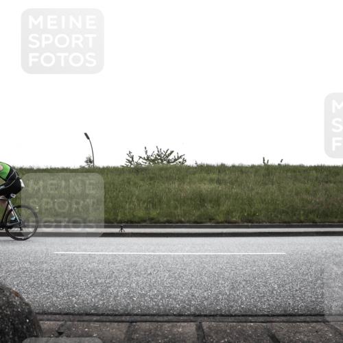 21.06.2026 - 29. Vierlanden-Triathlon H.Heesch http://msf.ph/oto/9896433 21.06.2026 12:40:10 Radfahren 788 meine-sportfotos.de