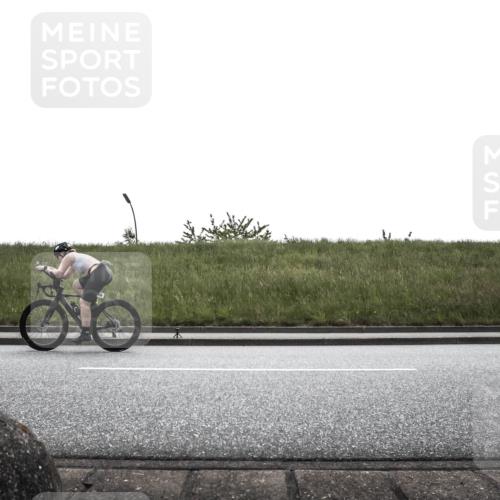 21.06.2026 - 29. Vierlanden-Triathlon H.Heesch http://msf.ph/oto/9896439 21.06.2026 12:41:30 Radfahren 878 meine-sportfotos.de