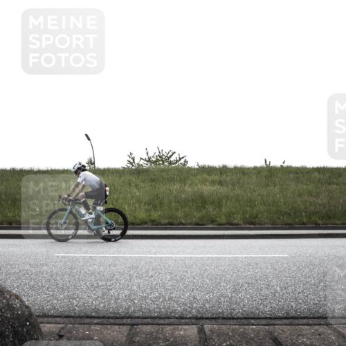 21.06.2026 - 29. Vierlanden-Triathlon H.Heesch http://msf.ph/oto/9896445 21.06.2026 12:41:55 Radfahren 6, 885 meine-sportfotos.de