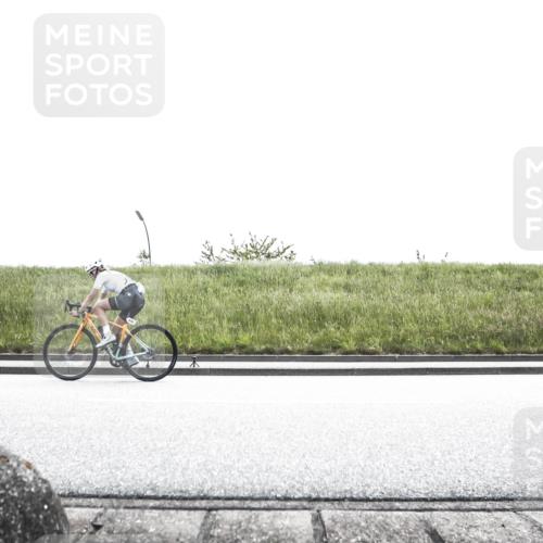 21.06.2026 - 29. Vierlanden-Triathlon H.Heesch http://msf.ph/oto/9896449 21.06.2026 12:43:31 Radfahren 840, 905 meine-sportfotos.de