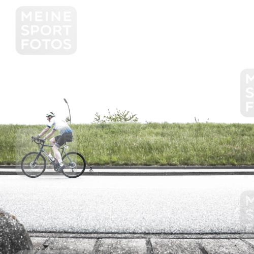 21.06.2026 - 29. Vierlanden-Triathlon H.Heesch http://msf.ph/oto/9896451 21.06.2026 12:43:42 Radfahren 873, 905 meine-sportfotos.de