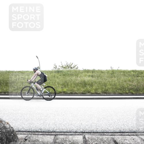 21.06.2026 - 29. Vierlanden-Triathlon H.Heesch http://msf.ph/oto/9896457 21.06.2026 12:44:19 Radfahren 692 meine-sportfotos.de