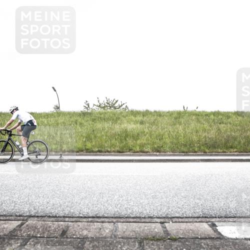 21.06.2026 - 29. Vierlanden-Triathlon H.Heesch http://msf.ph/oto/9896458 21.06.2026 09:59:02 Radfahren 7, 38, 272 meine-sportfotos.de
